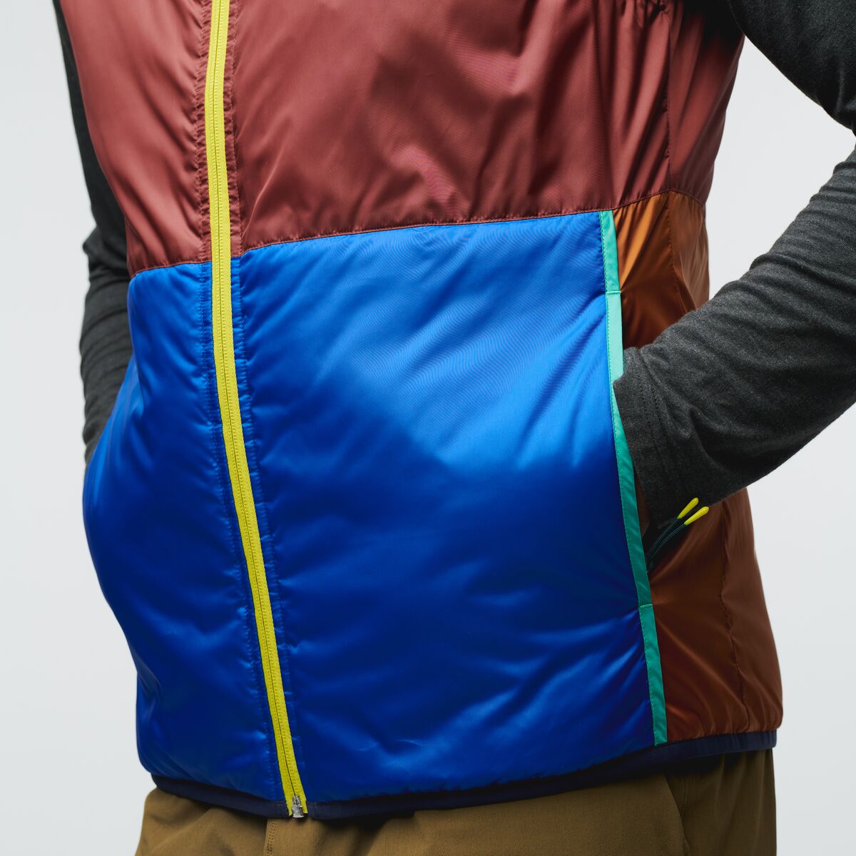 Teca Cálido Vest - Men's, Dry Lands, Model Jeremy
